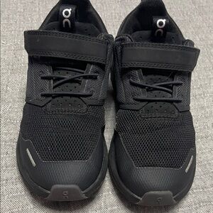 On Cloud Running Kids Black Sneakers